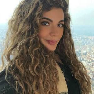 Meet your Posher, Liana